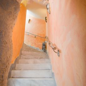 Treppe | Energetische Farb- & Raumkonzepte | farb A•R•T | Ellikon
